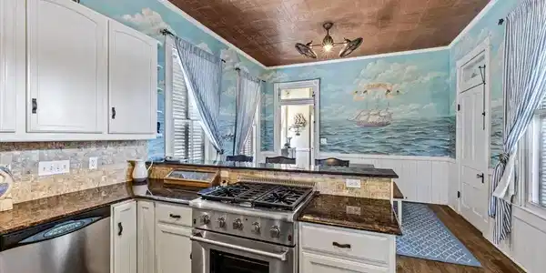 Image 3: If these walls could talk, imagine the seafaring s