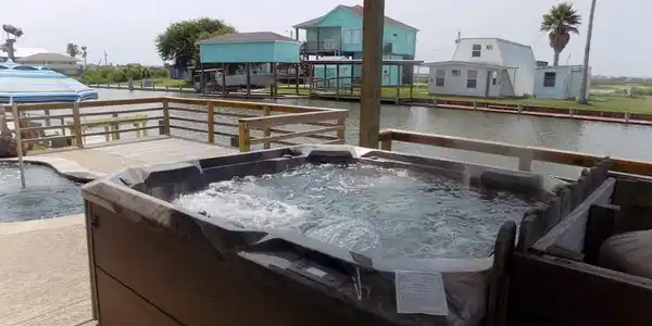 Image 3: or hot tub