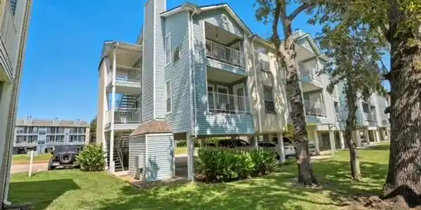 18617 Egret Bay Boulevard