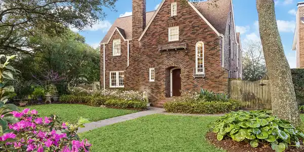46 Cedar Lawn Circle
