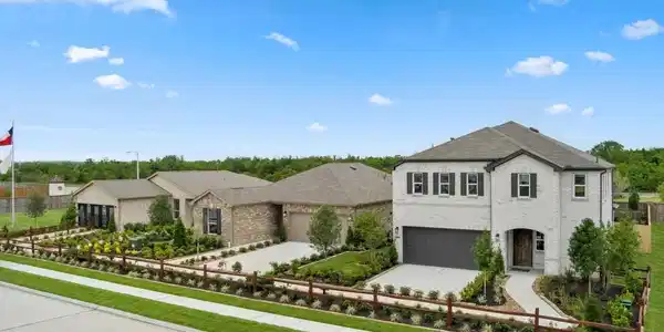 Image 4: Vida Costera is a community in Texas City, TX and