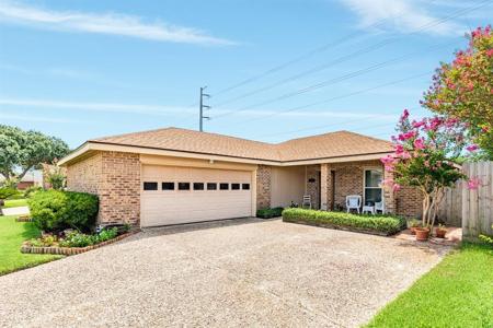 21 Quintana Drive