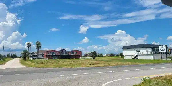 000 7 1/2 Mile Rd