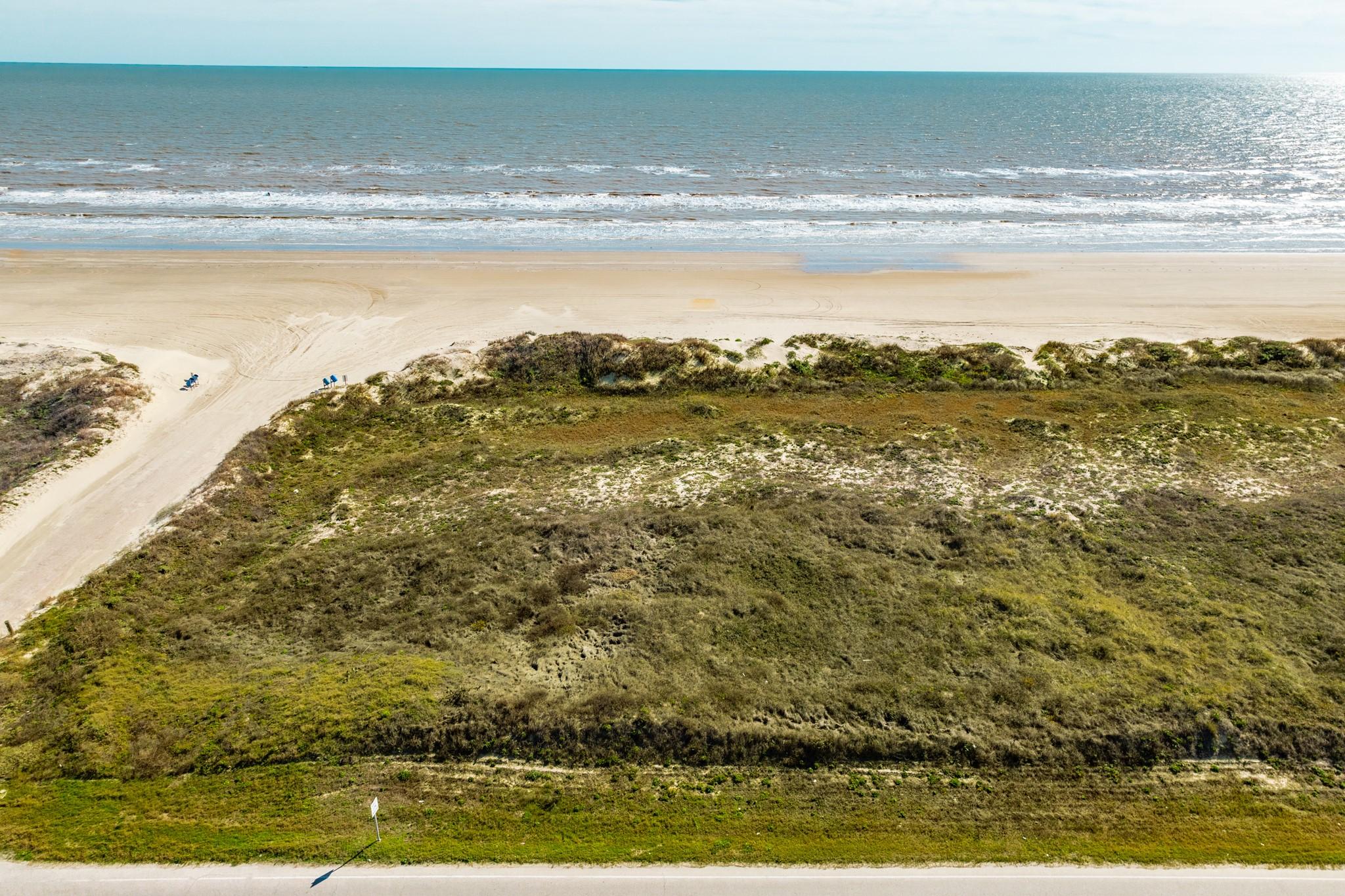 Image 2: BEACHFRONT AT SEASIDE ESTATES