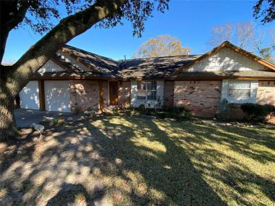 224 Meadowlawn Street
