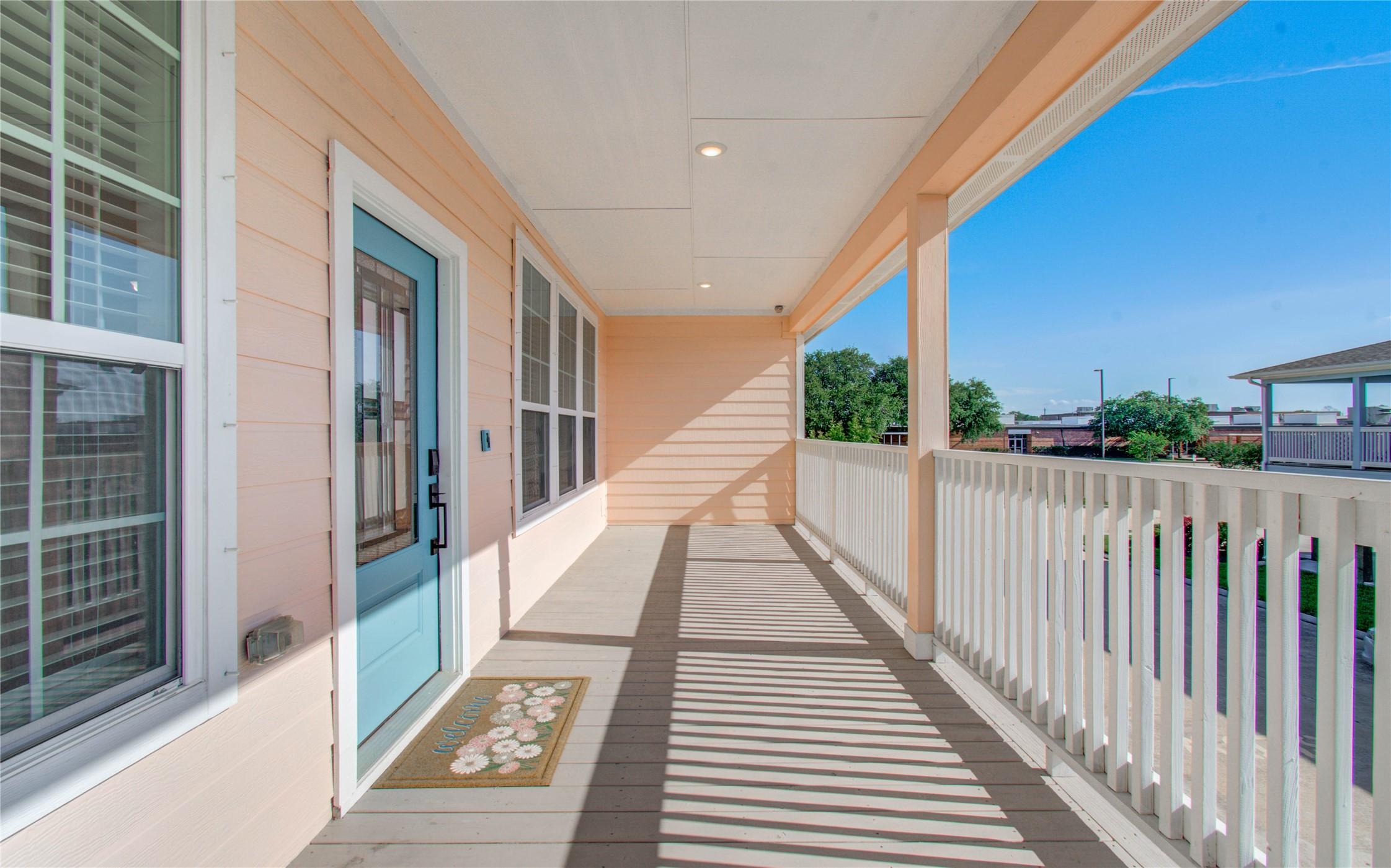 Image 2: Large covered front porch!