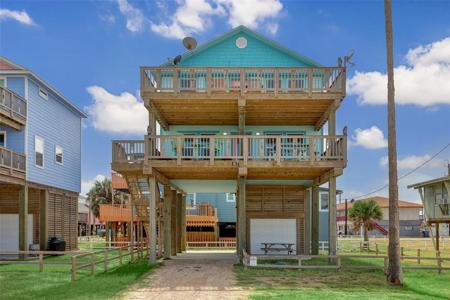 131 Yucca Avenue