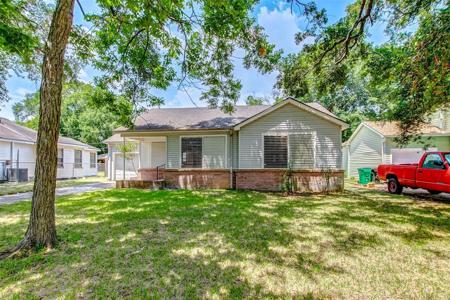 710 E Humble Street