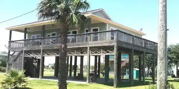 878 Gulfview Drive