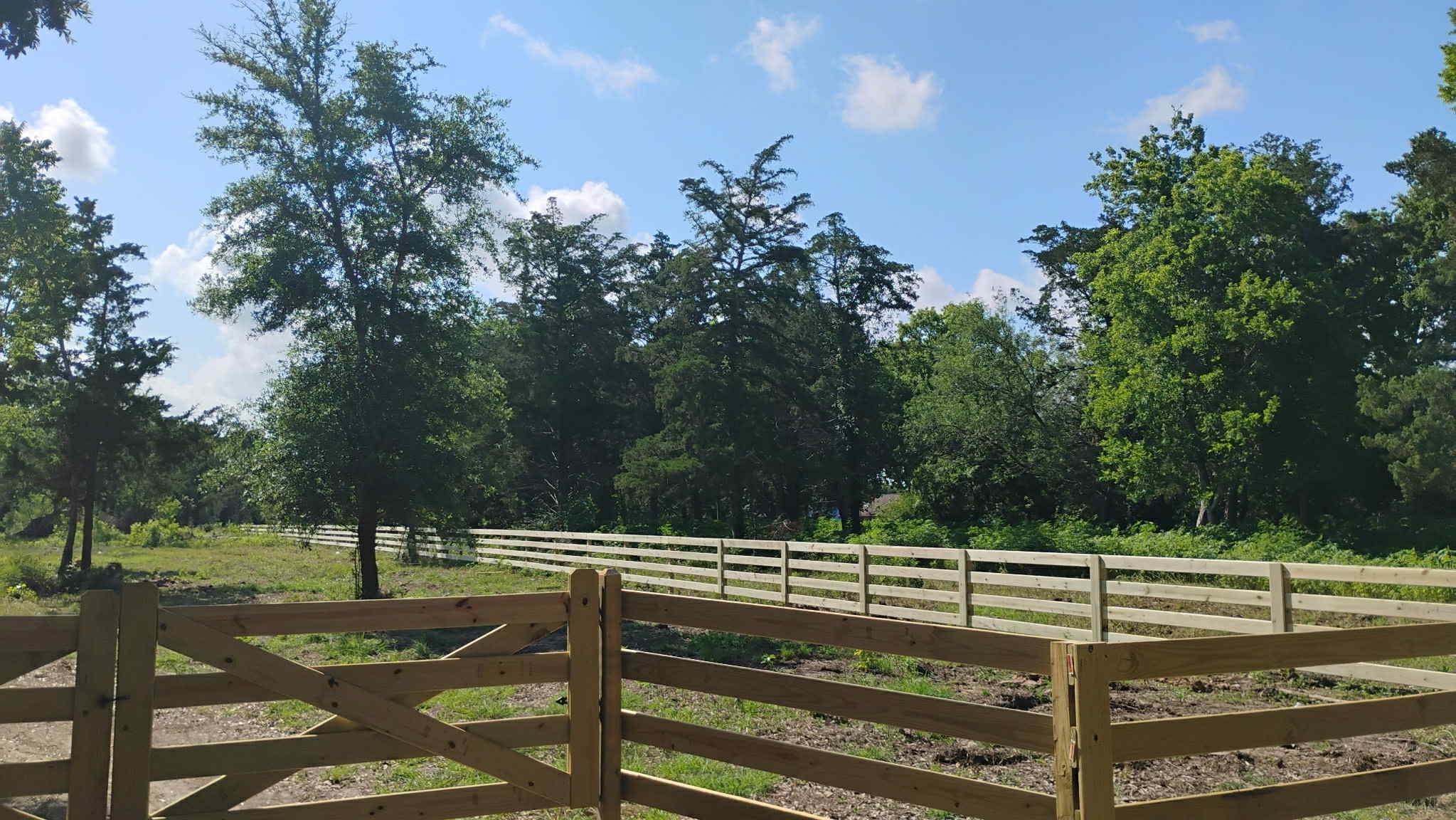 Image 1: Front Gate to Property