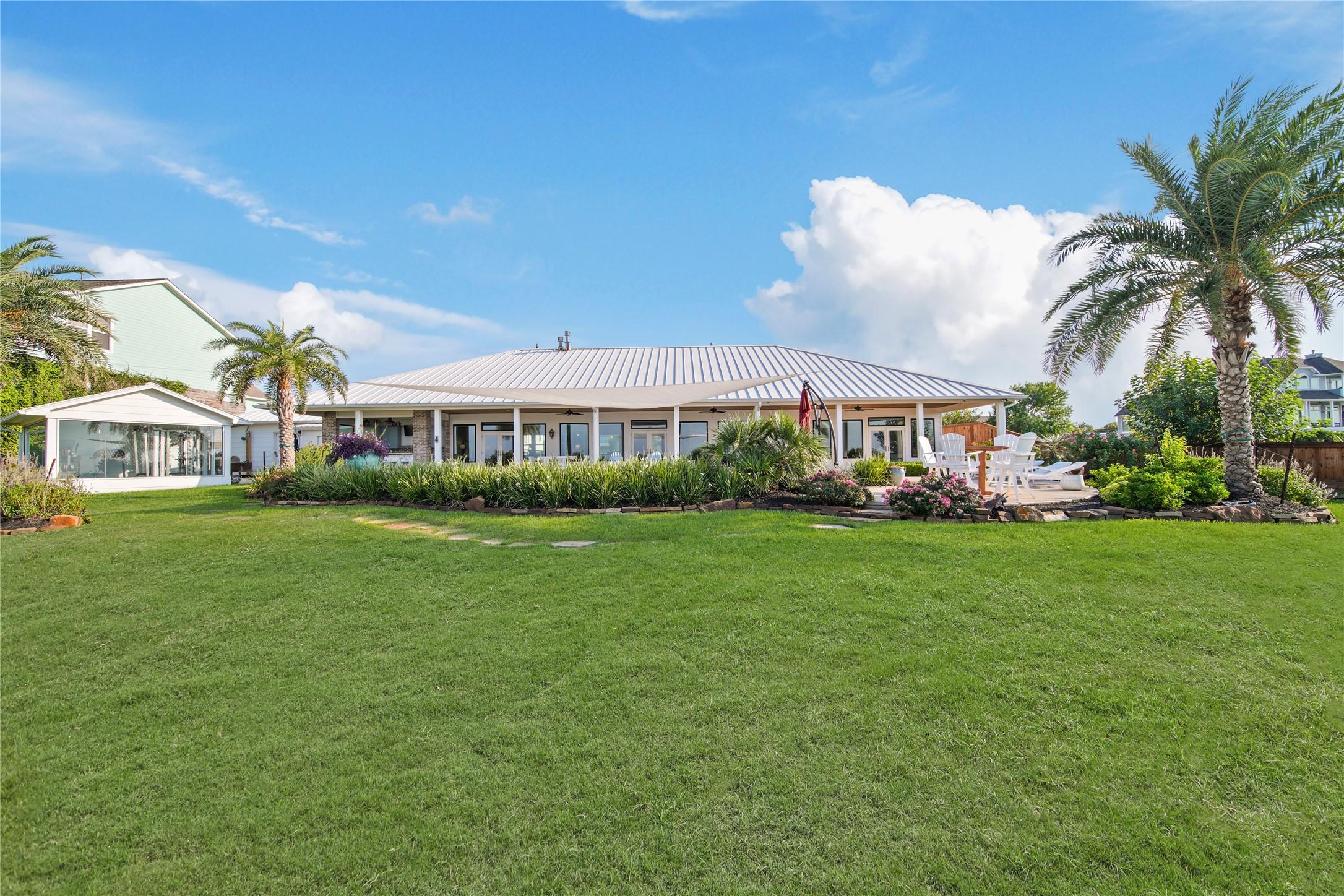 Image 2: Located on the Protected North Shoreline of Eagle