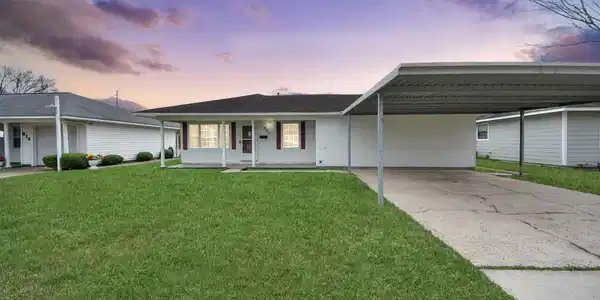 900 S Circle Drive
