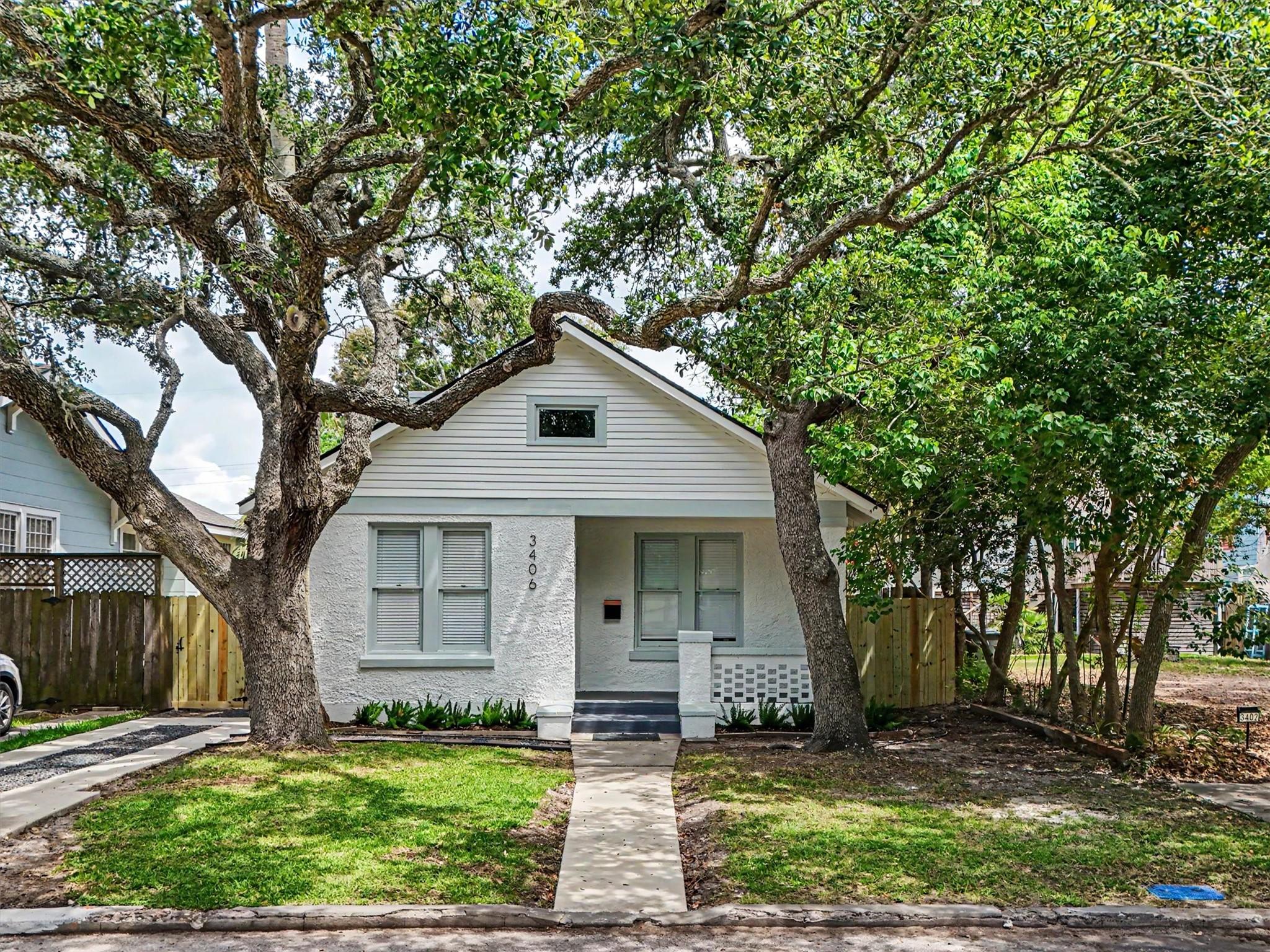 Image 1: Welcome to 3406 Avenue Q 1/2