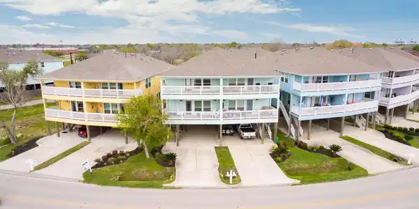 709 N Bayshore Drive