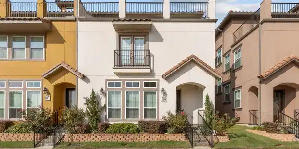 14 W Oaks Drive