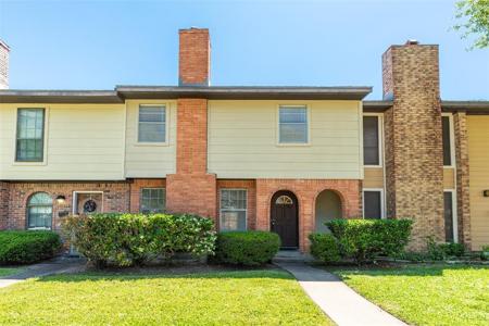 1528 Silverpines Drive