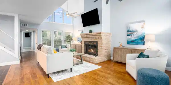 18238 Lakeside Lane