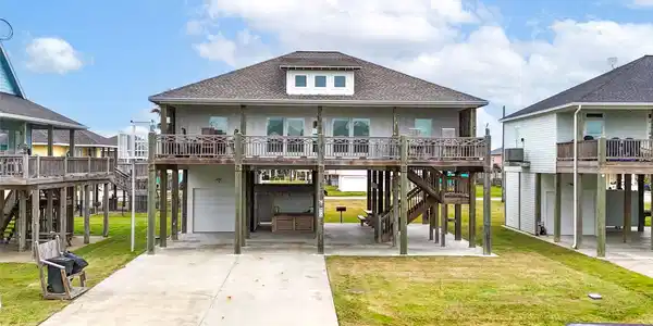 972 Bahama Drive