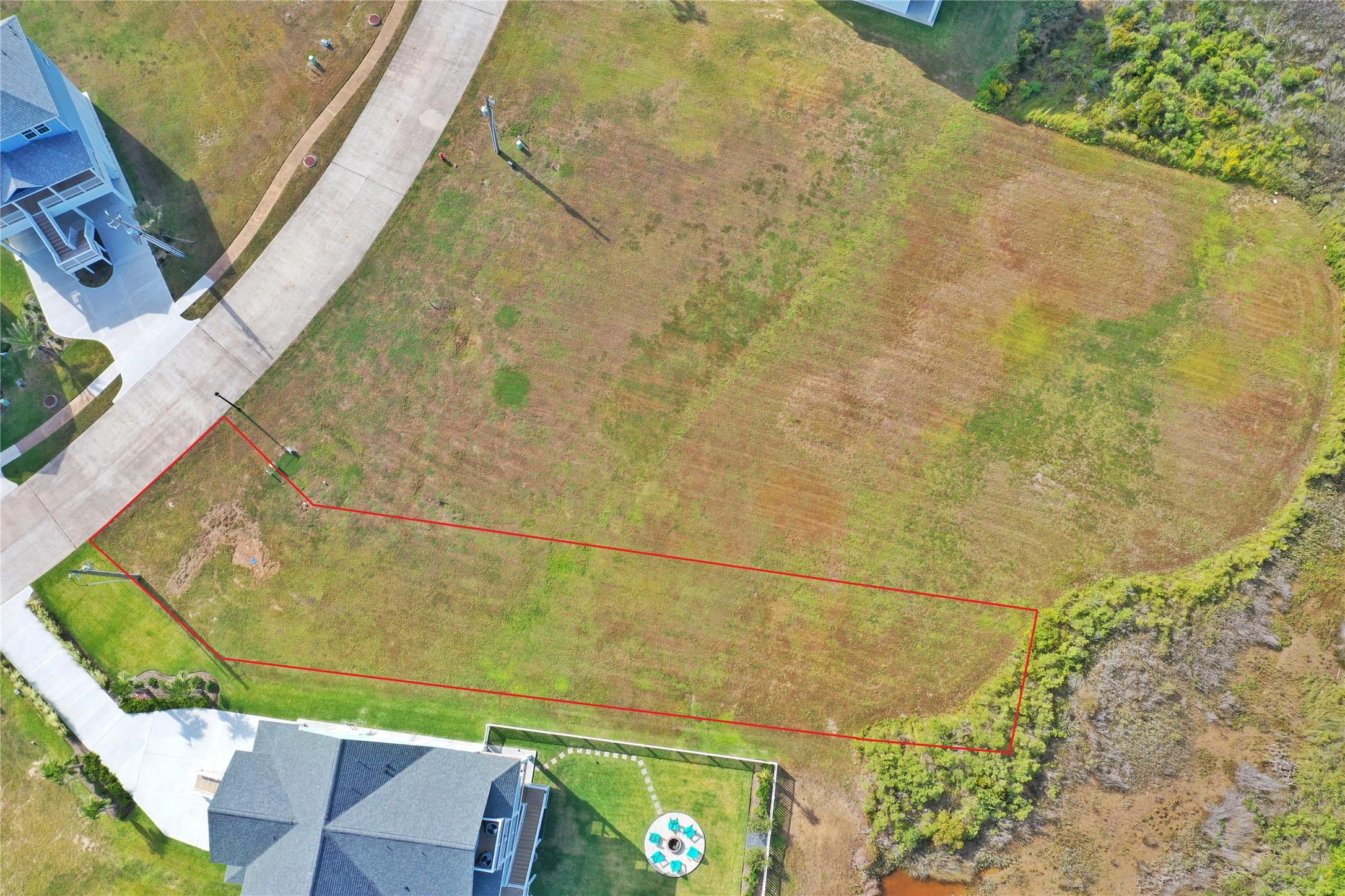 Image 3: Please note, lot lines are approximate and must be