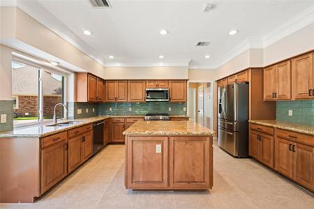 2123 Riverside Drive