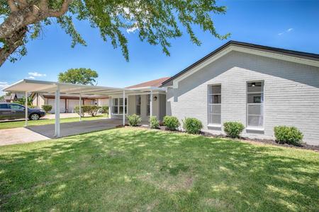 7306 Nightingale Circle