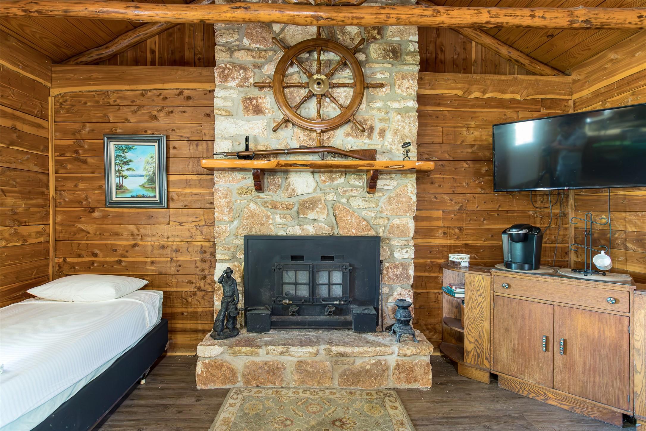 Image 3: Main Cabin
