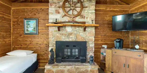 Image 3: Main Cabin