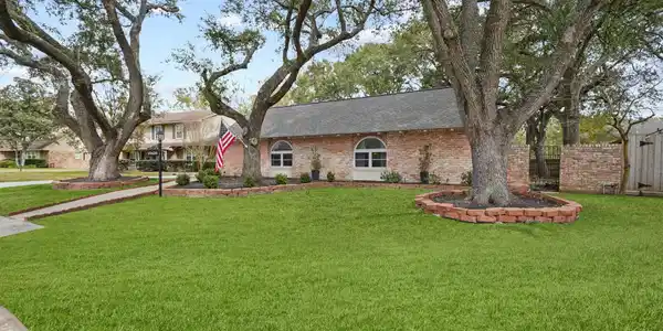 18435 Point Lookout Drive