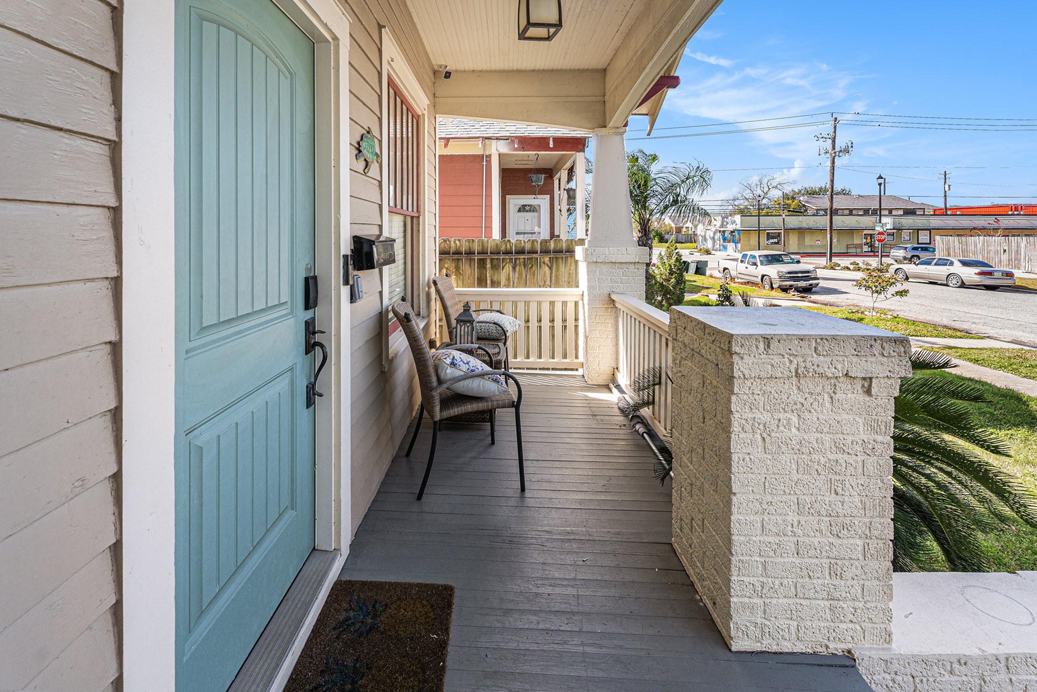 Image 4: Front porch