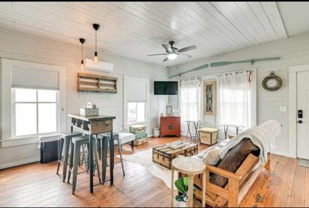 4107 Avenue M 1/2