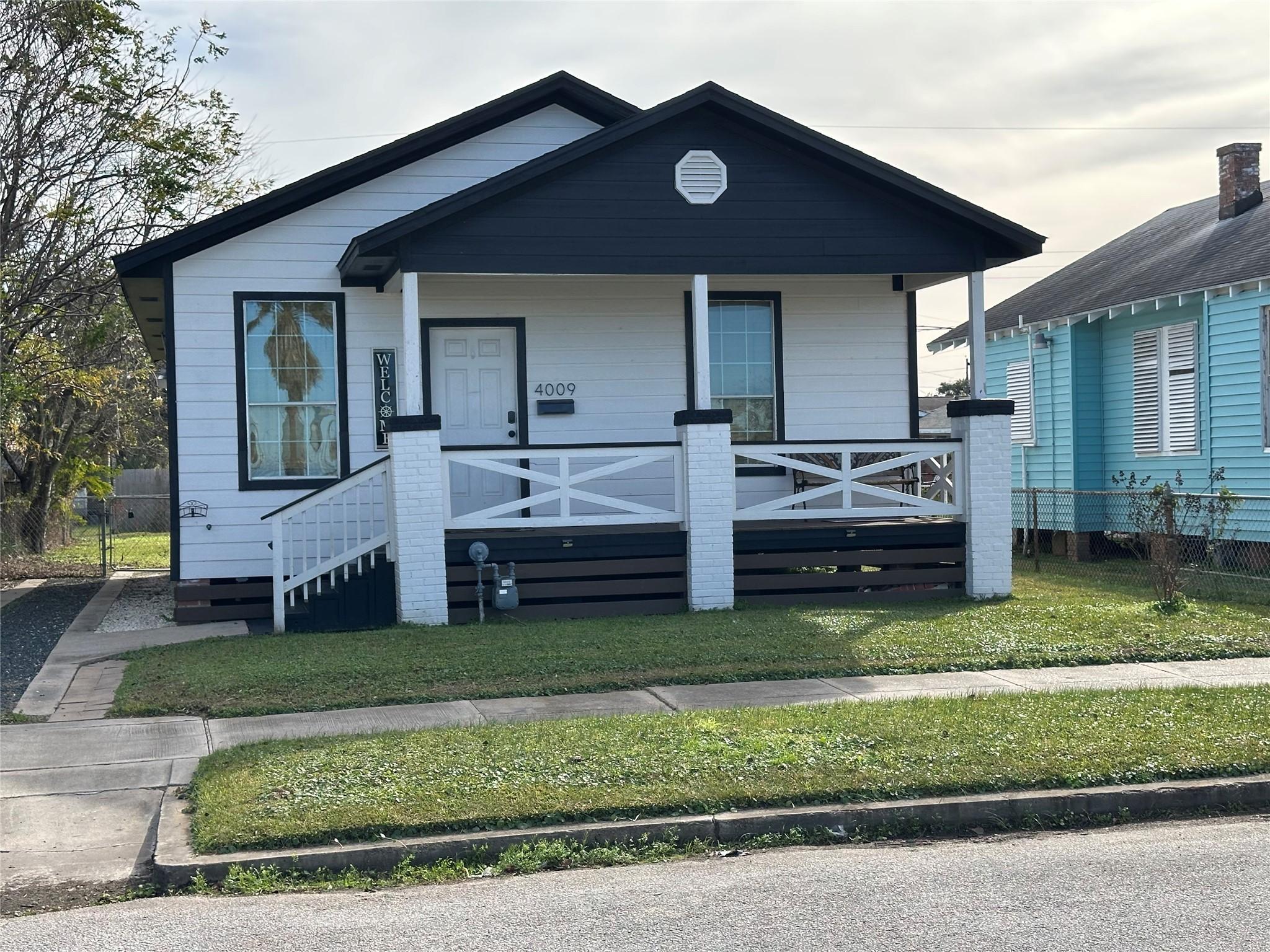 Image 1: Welcome home to 4009 Avenue L located in Galveston