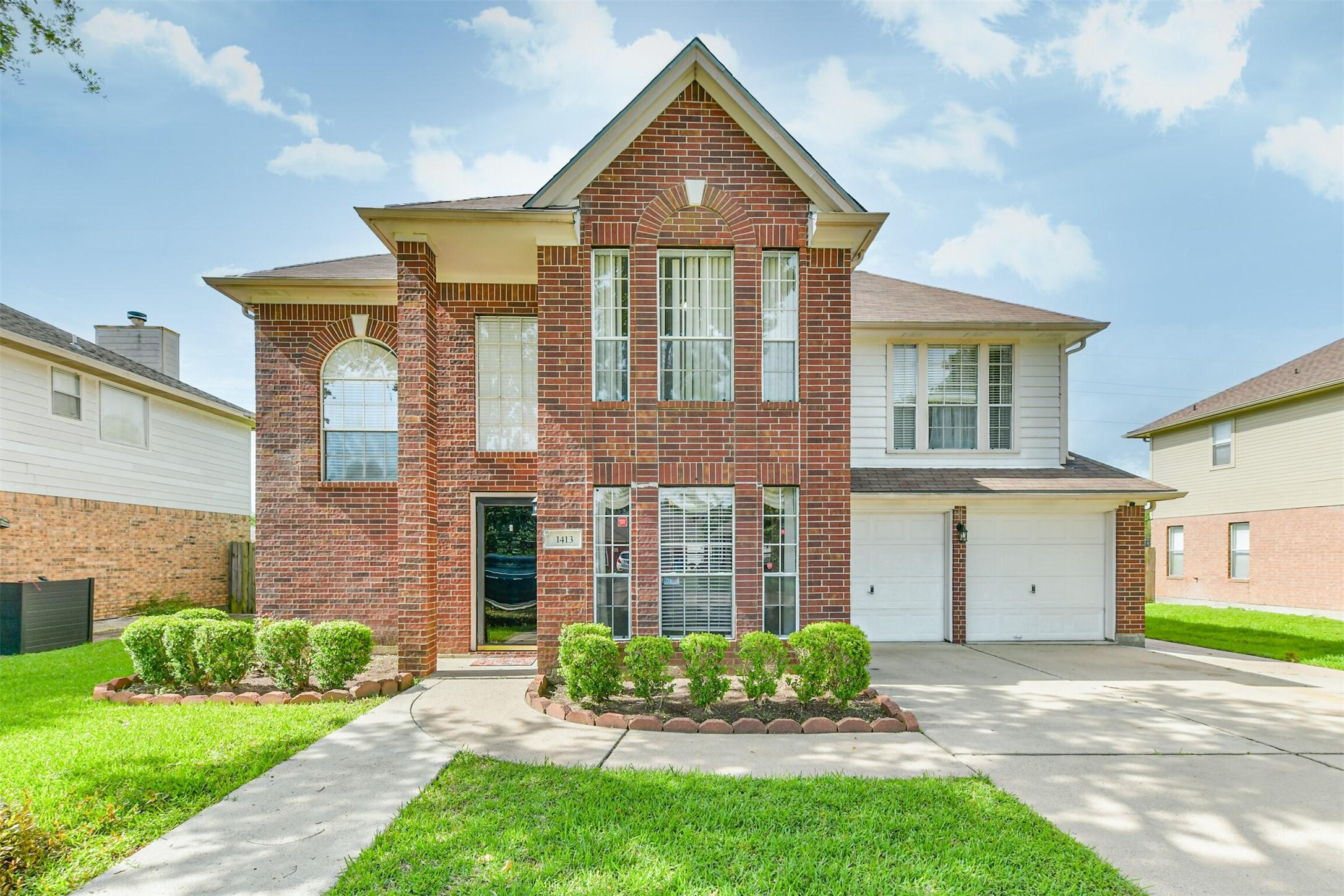 Image 1: Beautiful 2 Story Home