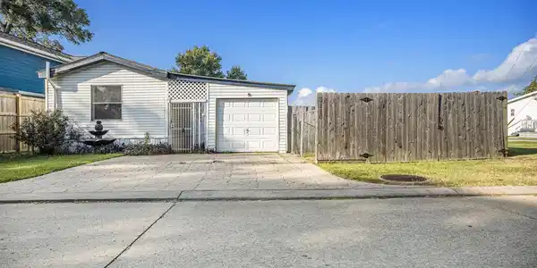 3110 Bay Oaks Harbor Drive