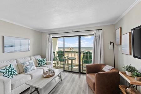 6102 Seawall Boulevard