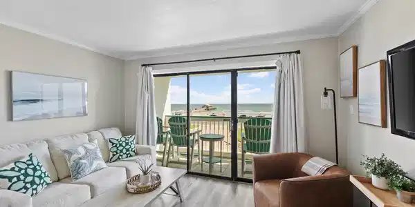 6102 Seawall Boulevard