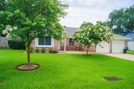 3903 Dolphin Lane