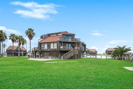 121 Private Road 638