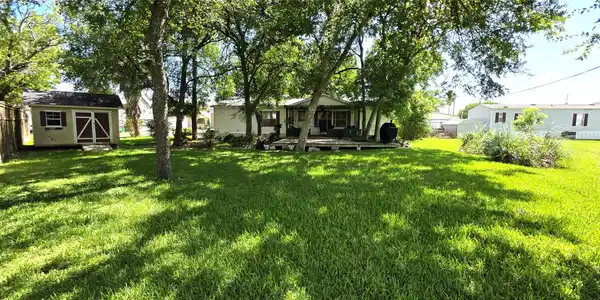 122 Bluebill Bay North
