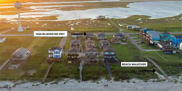 Image 3: enjoy a coastal retreat with easy access to the be