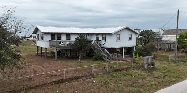 963 Gulfview Drive