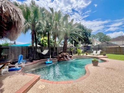 105 Laguna Pointe Drive