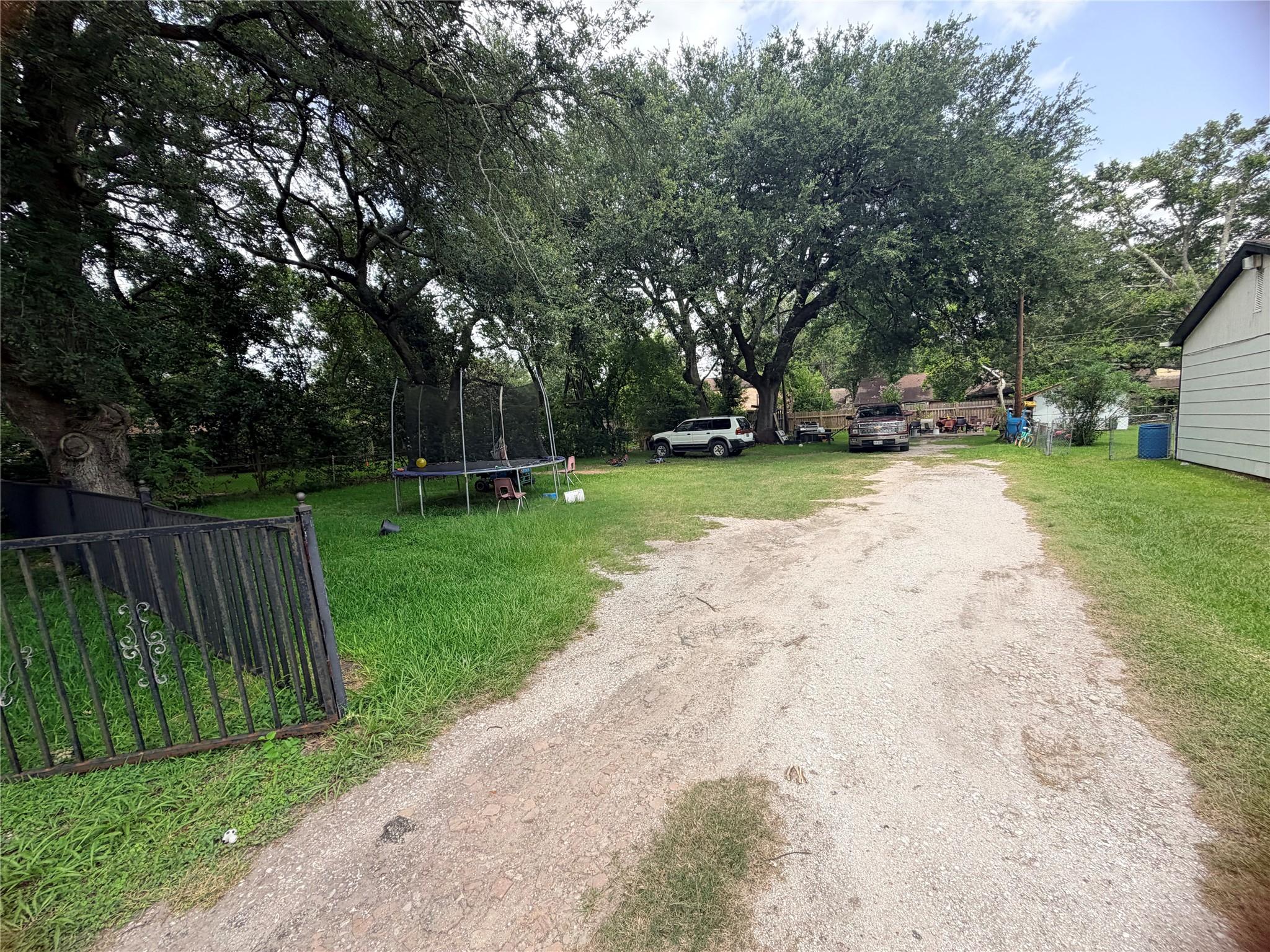 Image 2: The existing driveway provides convenient access t