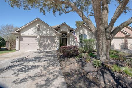 2442 Fairway Pointe Drive