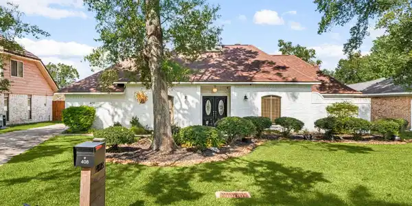 408 Pin Oak Drive