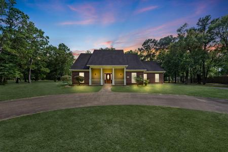 205 Mohawk Lane