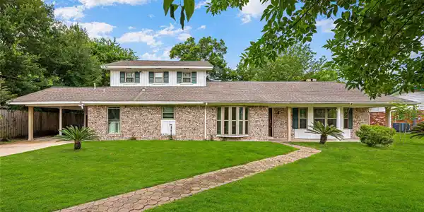 102 Crestway Drive