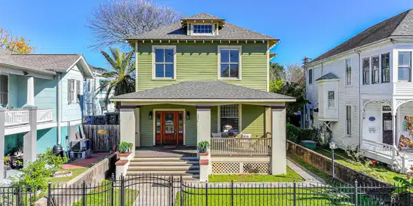 1310 Rosenberg Street