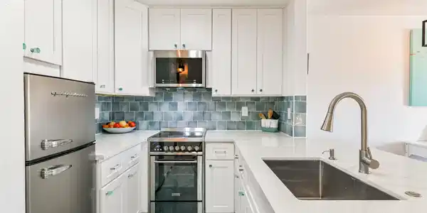 Image 3: Totally remodeled kitchen with gorgeous flooring