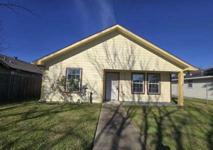 3220 Iowa Street