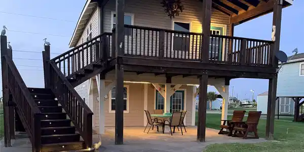 Image 2: Home overlooking Caney creek
